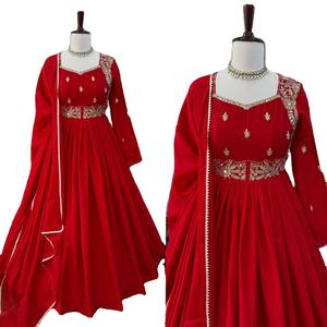 Splendido Salwar Kameez per Donne in Seta Rimzim, Design <span class=keywords><strong>Etnico</strong></span> Indiano <span class=keywords><strong>Moderno</strong></span>, Abito per Tutte le Stagioni, Ideale per Matrimoni, Festival e Feste - Product Image 1