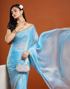 KV Silk <b>Blend</b> Embellished Saree with unstitched blouse - Product Image 3