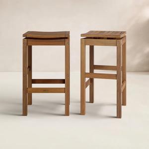 Chaise de bar en teck massif de qualité supérieure avec structure en bois minimaliste et grain de bois naturel pour les meubles de bar, de café et de restaurant - Product Image 1