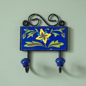 Porte-manteau mural en céramique bleue, motif floral, 2 crochets, style vintage, en métal, fait main, décoratif, écologique - Product Image 5