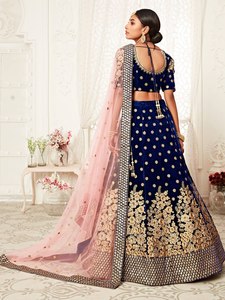 Ensemble Lehenga Choli en velours brodé à imprimé floral, ourlet évasé, réversible, bleu royal, robe de mariée coupe A-line avec dupatta en tulle rose - Product Image 3