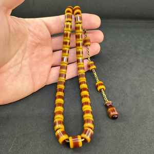Tasbih de cuentas de resina de dos tonos con acabado liso, colores equilibrados y agarre cómodo, ideal para la oración diaria. - Product Image 6