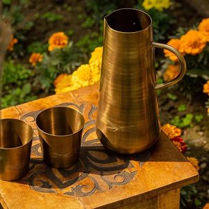 Jug décoratif élégant en laiton, style Sarai Mughal, design artistique culturel vintage, personnalisé, haute qualité de moulage - Product Image 6