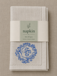 Serviette en lin de qualité supérieure avec broderie monogramme |   Serviette de table en lin blanc avec élégant motif bleu et initiales. Table de luxe - Product Image 5