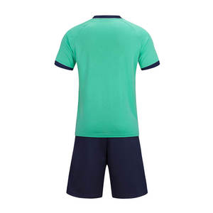 Conjunto de Camiseta de Fútbol Sublimada con Cuello en V para Hombre, Degradado Verde, Sin Mangas, Pantalones Cortos Elásticos que Absorben la Humedad, Personalizable, 100% Deportivo - Product Image 2