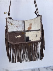 Sac bandoulière en cuir de vachette à franges en fourrure, patchs en cuir de vachette, sac à main en fourrure, sac bandoulière, sacs tendance style gypsy, vente chaude - Product Image 4