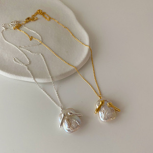 Collier de style rétro coréen avec pendentif en perle d'eau douce, simple, polyvalent, élégant, pour clavicule, collier de niche pour clavicule - Product Image 1