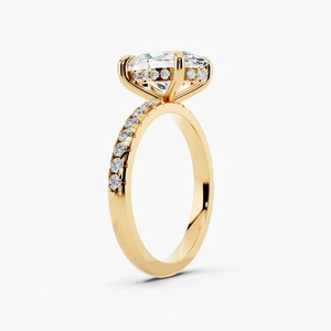 Anillo de Compromiso de Oro de 14K con Diamante Ovalado Cultivado en Laboratorio y Halo Oculto con Pavé - Product Image 2