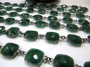 Cadena con Conector de Bisel para Piedra Preciosa de Ónix Verde Calcedonia de 13mm en Forma de Cojín/Briolette, Se Vende por Pie - Product Image 3