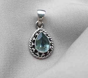 Pendentif Topaze Bleue en Argent Sterling 925, Bijou Fait Main pour Femme et Homme, Collier Unique en Pierre Naturelle, Cadeau - Product Image 4