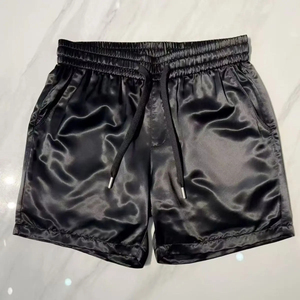 Pantalones cortos de satén para hombre, lisos, con cordón en la cintura, informales, transpirables, talla grande, pantalones cortos de seda para dormir. - Product Image 1