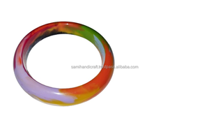 Brazalete de Resina de Color Personalizable para Mujer, Estilo Clásico con Perlas y Diamantes, Certificado por IGI para Aniversarios - Product Image 5