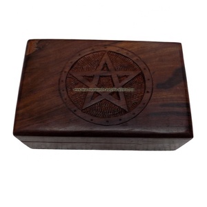 Boîte à bijoux en bois avec sculpture à la main de pentacle pour bracelet, collier et autres bijoux - Product Image 3