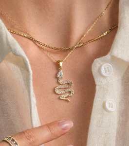 สร้อยคอเงินแท้ 925 ประดับเพทายรูปงู ชุบทอง 14K จี้รูปงู เครื่องประดับมินิมอล ของขวัญสำหรับเธอ - Product Image 4