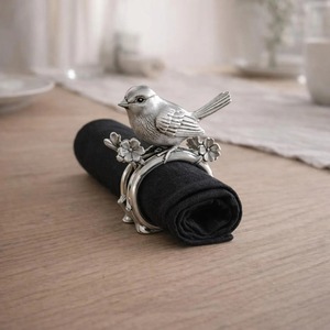 Anneau de serviette en argent au design artistique d'oiseau, accessoire de table en métal pour la décoration de la maison, cadeau et décoration de fête, fait main de qualité supérieure - Product Image 4