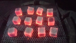 Los entusiastas de la shisha en Indonesia adorarán esta carbón vegetal de cáscara de coco con briquetas de encendido instantáneo. - Product Image 5