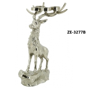 Candelabro de Aluminio Hecho a Mano, Envío Inmediato, Pedidos Hechos en India, Exportación Global de Artesanía - Product Image 1