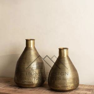 Jarrones antiguos de latón y hierro metálico para decoración de sala de estar, floreros de mesa de metal superventas de La India 2025, superventas - Product Image 5