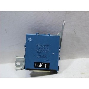 IS utilise des ECU et des modules informatiques 8996053040 - Product Image 1