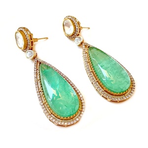 Pendientes Kundan con Campanas, Chapados en Oro de 22K, Colgantes, Estilo Indio, para Novia, Boda, Fiesta, Vintage, Tradicionales - Product Image 2
