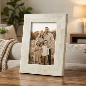 Marco de Fotos Moderno de Lujo con Incrustaciones de Hueso de Resina, Hecho a Mano, Tamaño Personalizado, con Patrón Elegante para una Decoración del Hogar con Estilo - Product Image 4