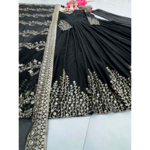 Robes de soirée de créateur - Robe de soirée avec dupatta et bas - Product Image 5