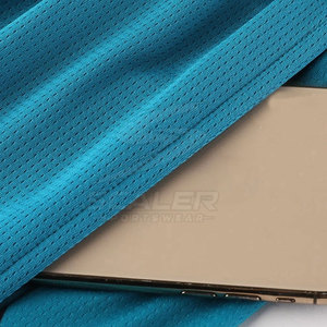 Uniforme de basket-ball de haute qualité fabriqué au Pakistan, options personnalisables, ajustement parfait pour une mobilité et une respirabilité maximales, OEM - Product Image 5