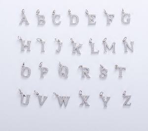 Pendentif en argent sterling classique plaqué or avec zircon, alphabet anglais - Product Image 1