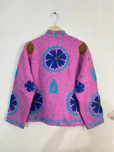 Chaqueta Boho Rosa con Bordado Suzani, Diseño Floral Hecho a Mano en Algodón, Cuello Alto, Estilo Étnico Vintage, Ropa Exterior para Mujer - Product Image 5