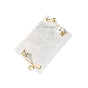 Plateau de service rectangulaire en marbre blanc de luxe, écologique, décoratif pour mariage, avec poignées dorées en forme de fleur, moderne et élégant, pour la maison et la cuisine - Product Image 4
