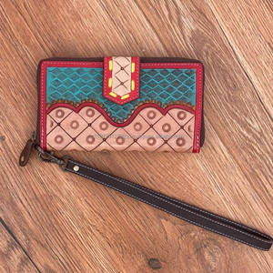 กระเป๋าสตางค์หนังแท้สำหรับผู้หญิงกระเป๋าคลัทช์ใส่บัตรหนังแท้งานแกะสลักแบบตะวันตก - Product Image 3