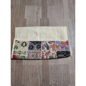 Coussin floral patchwork fait main, couverture matelassée en coton brodé, décoration pour la maison et l'hôtel, housse de coussin, cadeau pour elle - Product Image 2