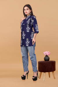 Camisetas de Cuello Redondo Azules Estampadas al por Mayor para Mujer, Soluciones de Suministro para Negocios de Moda en Línea y Venta al por Menor de Alto Volumen - Product Image 2