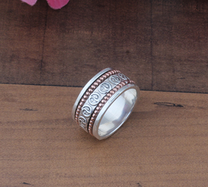 Anillo Minimalista de Plata de Ley con Banda de Cuerda Trenzada, Engaste de Bisel, Delicado, Apilable, con Nudo Simple, Joyería de Moda - Product Image 6