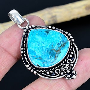 Colgante de Turquesa Hecho a Mano: Joyería de Plata de Ley 925 Hecha a Mano - Product Image 1