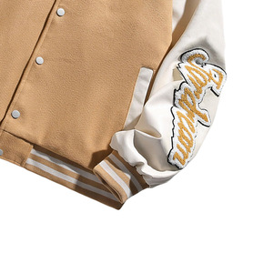Chaqueta Varsity Ecológica para Hombre, Diseño de Parches en Color Bronceado y Blanco, Letras '23 Backman', Corte Regular, Cuello Alto, Estilo Casual para Otoño - Product Image 5