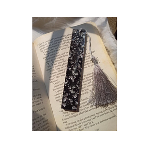 Marcapáginas de Resina de Diseño Único, Hecho a Medida, con Piedras Azul Cielo y Blancas, el Mejor Regalo para Amantes de los Libros - Product Image 2