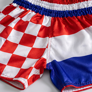 กางเกงมวยไทยชายแบบซับลิเมชั่นสั่งทำพิเศษ สีแดงขาวลายตาราง กางเกงคิกบ็อกซิ่งขายส่ง โลโก้สั่งทำ ธงชาติโครเอเชีย MMA มวยสากล - Product Image 5