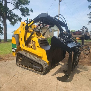 Mini-chargeuse compacte de qualité industrielle avec moteur diesel Kubota haute performance pour une manutention de précision - Product Image 1