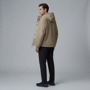 Chaqueta cortavientos beige con capucha y media cremallera para hombre, ligera, tipo anorak, con bolsillo frontal. - Product Image 4