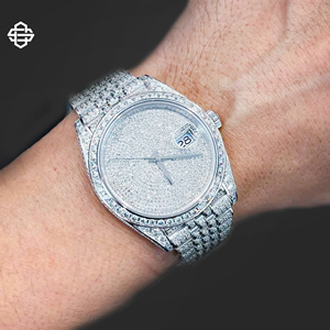 Montre de luxe pour homme en acier inoxydable avec bracelet de 20 mm, mouvement à quartz, verre taillé fantaisie, entièrement sertie de moissanite, mouvement ETA - Product Image 1