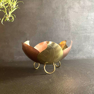 Stylish Leaf Petal Design <b>Metal</b> Bowl Console Table Accent Perfect For Home Decor Living Room And Dining Table Styling From India - Product Image 1