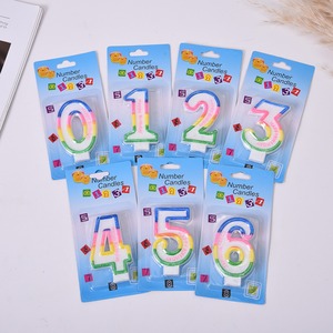 Velas con Números del 0 al 9 de TOOWIN, con Bordes de Colores y Acabado Brillante – Velas de Dibujos Animados sin Humo para Niños - Product Image 1