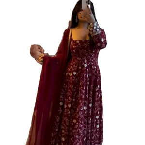 Cette collection de robes Anarkali / ensembles Kurti faciles à porter pour Karva Chauth / anniversaire de mariage, de chez SHREE INDIAN EXPORTS, est spéciale et idéale. - Product Image 1