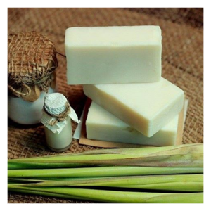 Jabón de Aceite de Coco Premium Hecho a Mano, Barra Limpiadora para Hoteles, Tiendas de Regalos, Venta al por Mayor, Suministro de Fábrica, Vietnam - Product Image 1