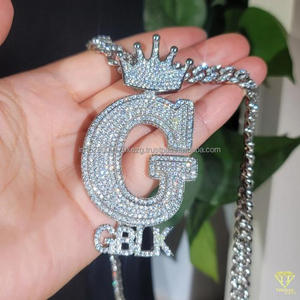 จี้เพชรเลี้ยงในห้องปฏิบัติการสุดหรู รุ่น " G GBLK " พร้อมมงกุฎประดับเพชรเต็มเส้น สไตล์ฮิปฮอป - Product Image 1