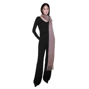 Haut en tricot noir à col en V et manches longues pour femme, coupe ajustée, couleur unie, style minimaliste, à porter toute l'année - Product Image 3