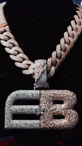 Colgante EB con Incrustaciones de Diamantes, Colgante Personalizado de 2 Letras, Moissanita Corte Pera, Oro Blanco y Rosa, Joyería Hip Hop de Dos Tonos - Product Image 2