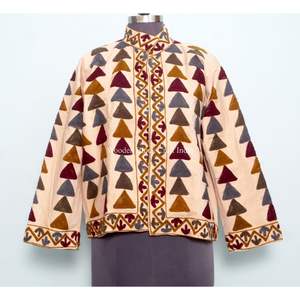 Veste Cotrise pour tous les festivals, broderie style bohème cousue à la main, manteau de festival bohème, style vintage décontracté, pour les vacances, la plage et les soirées - Product Image 1