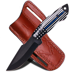 Cuchillo de caza de hoja fija con mango de bandera americana Thin Blue Line, cuchillo EDC Skinner de punta caída con revestimiento negro y funda de cuero - Product Image 1